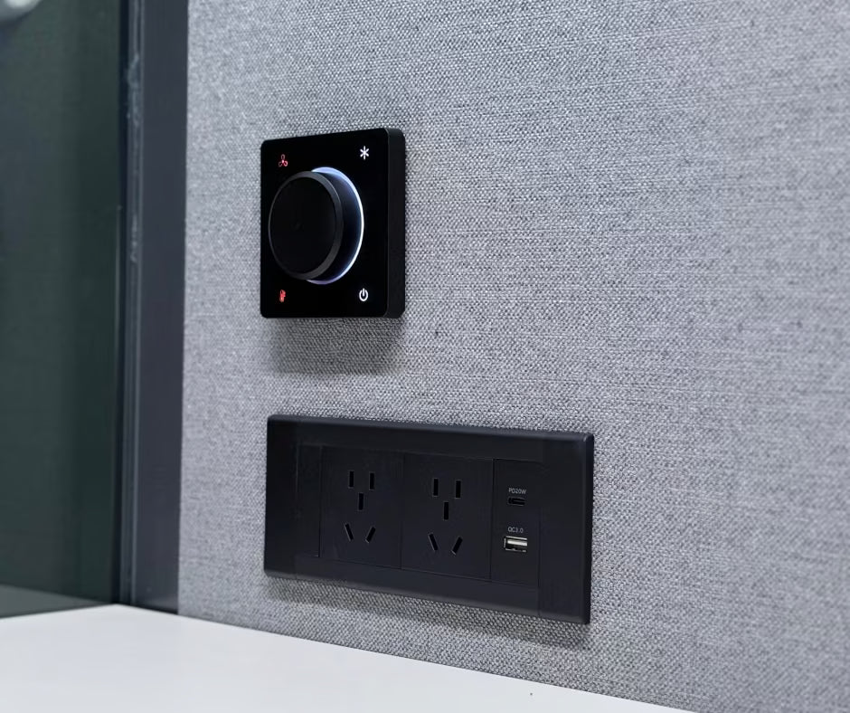 ZUM S Single Person Acoustic Office Phone Booth